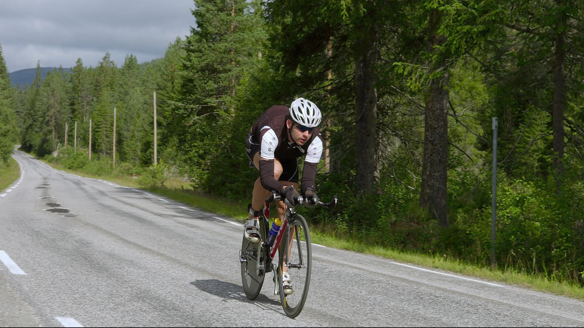 牛津联节奏起伏控制得当，U球场冲刺前六，牛津联直播